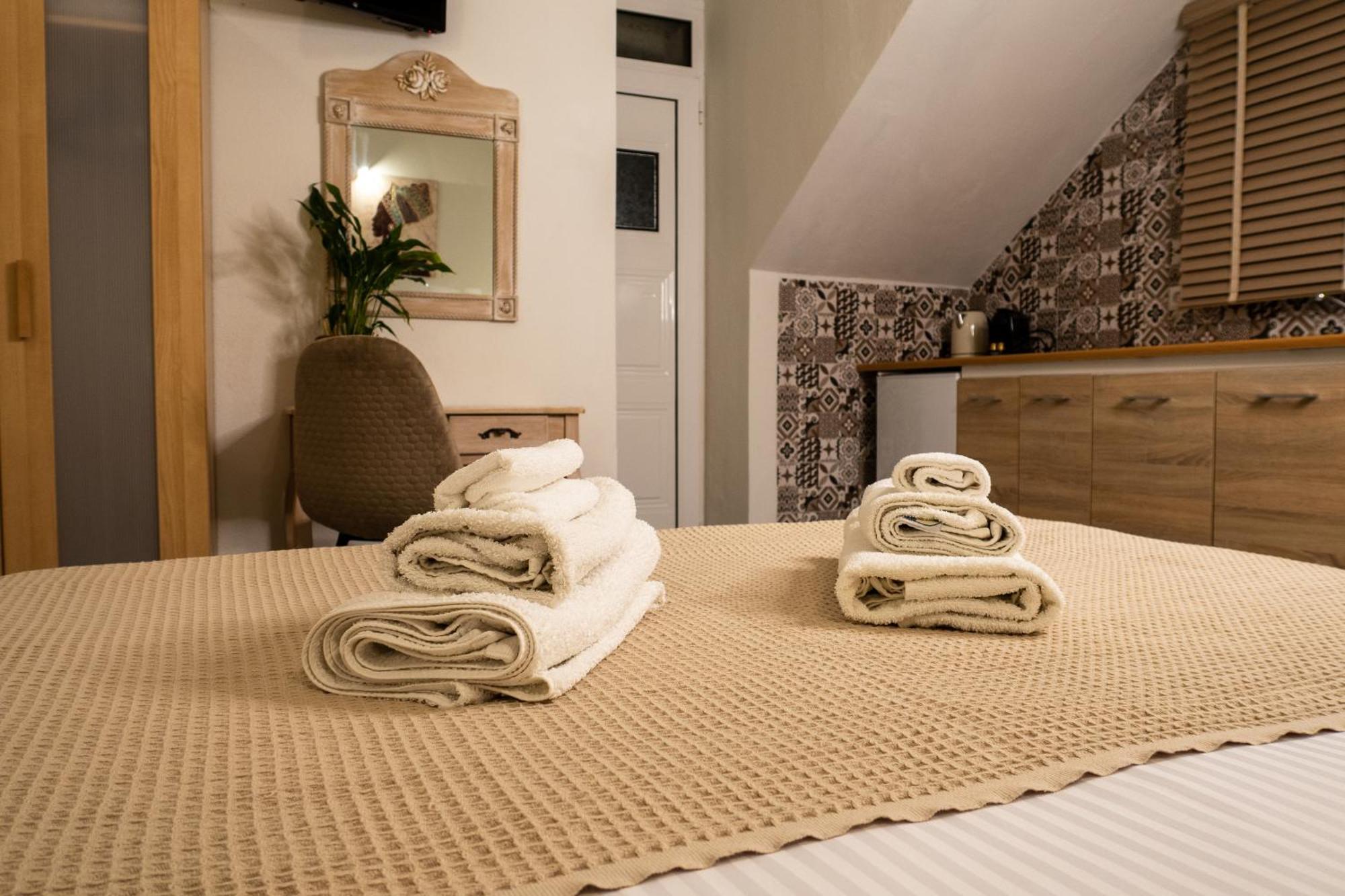 Cristina Apartments Гайос Экстерьер фото